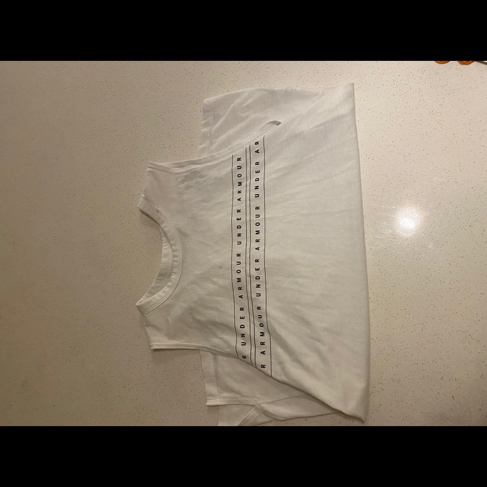 Under armour tank